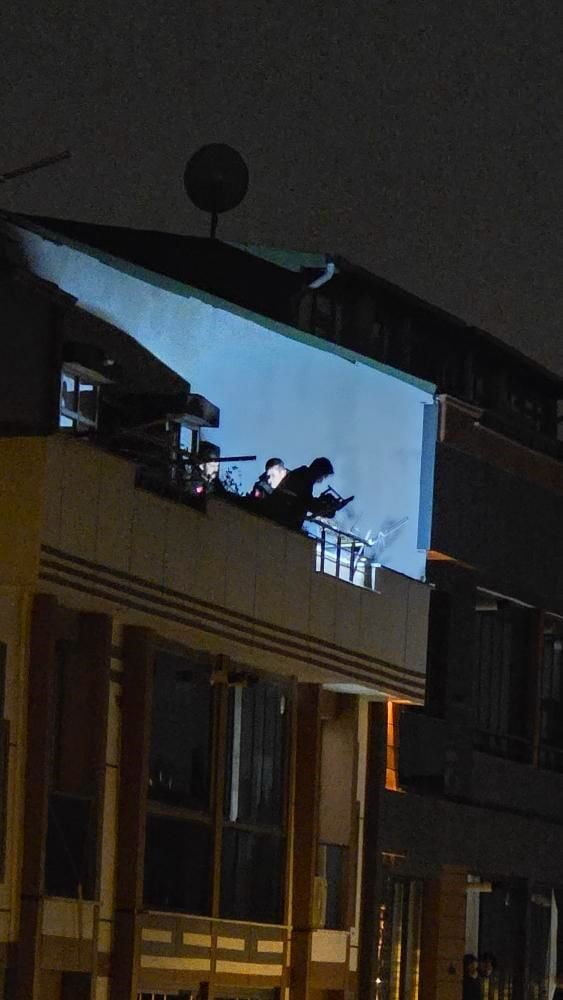 VATANDAŞIN DÜŞTÜĞÜ NOKTADAN OLAY YERİ İNCELEME EKİPLERİNİN ÇALIŞMALARI