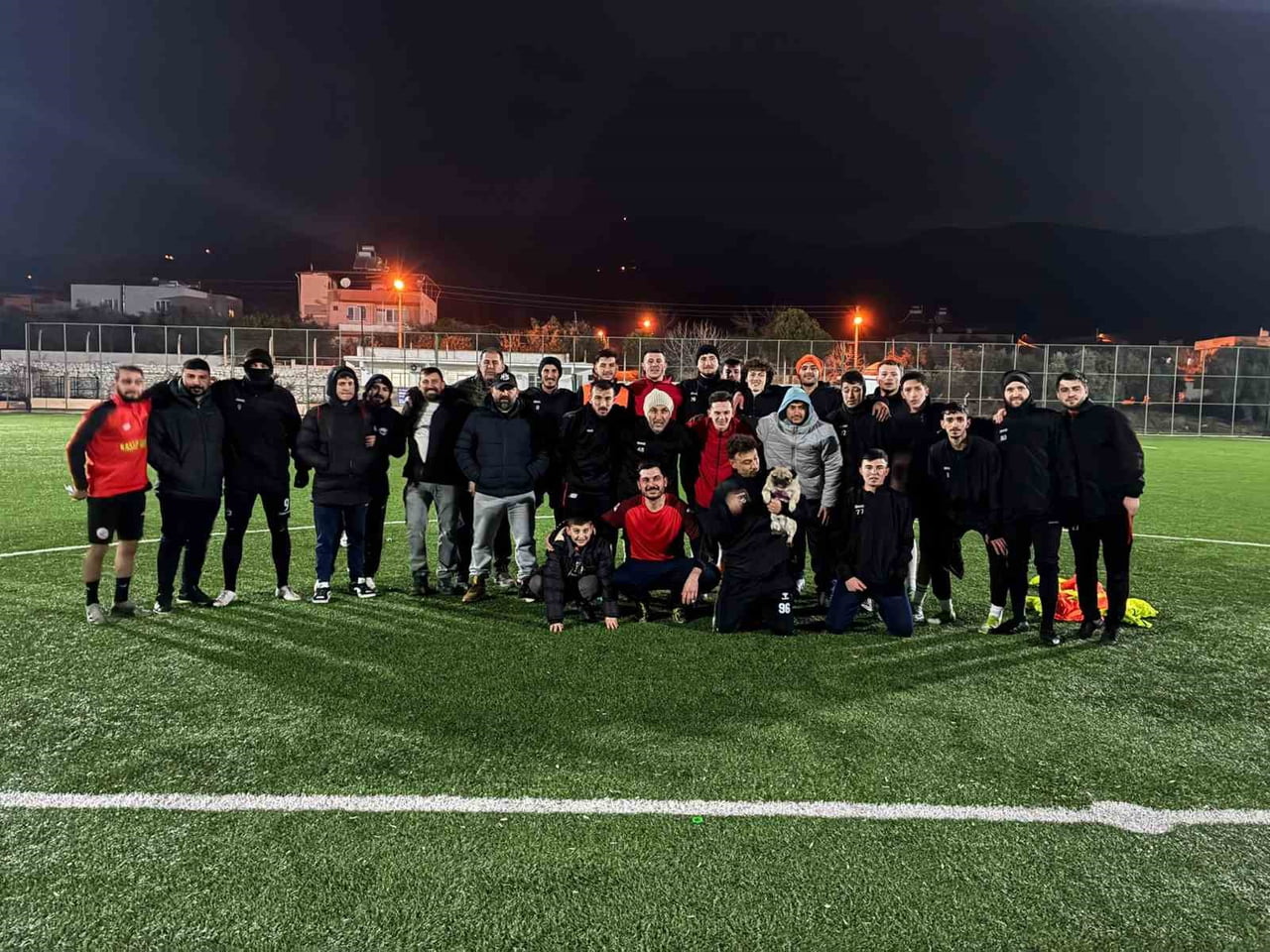 YAMALAKSPOR, LİDERLİK İÇİN SAHAYA ÇIKACAK