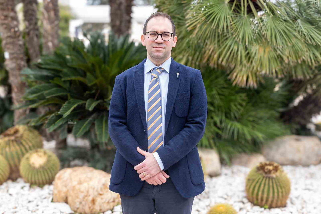 YAŞAR ÜNİVERSİTESİ İNŞAAT MÜHENDİSLİĞİ BÖLÜMÜ DR.ÖĞR.ÜYESİ KUTAY YILMAZ