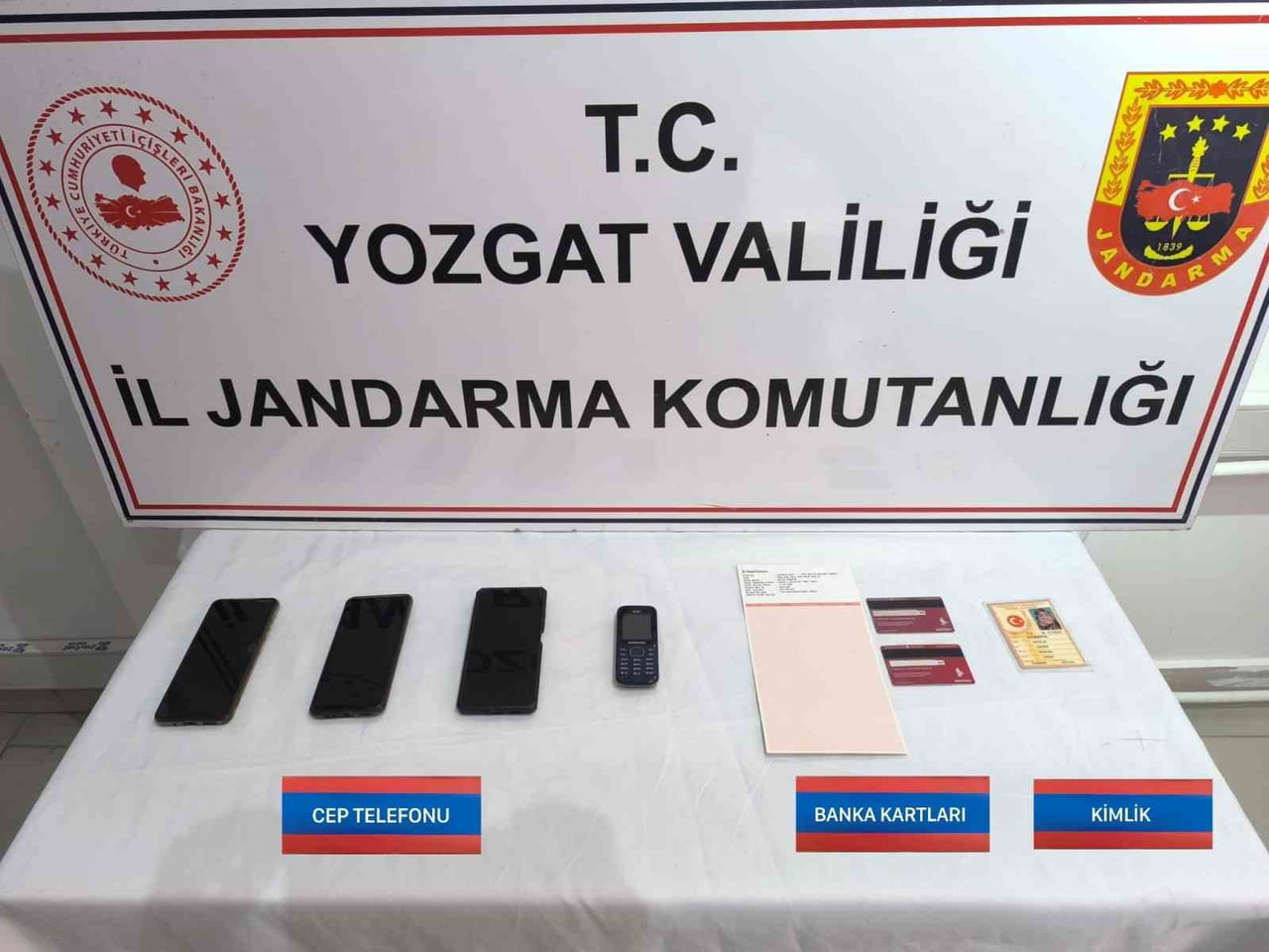 YOZGAT'TA 87 YAŞINDAKİ KADININ 21 YILDIR ÖLEN KIZ KARDEŞİNİN KİMLİĞİYLE, ENİŞTESİYLE EVLİYMİŞ...