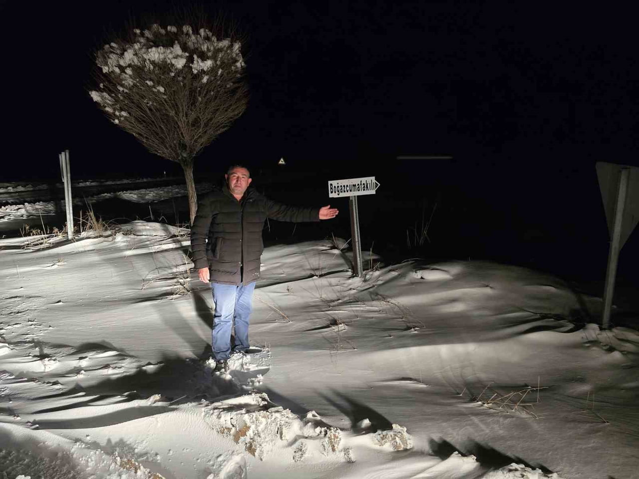 YOZGAT’IN SORGUN İLÇESİNDE KAR YAĞIŞI SEVİNÇLE KARŞILANDI.-
