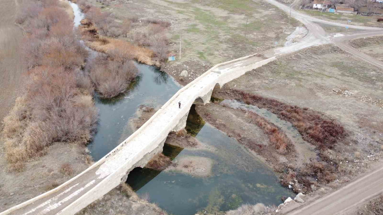 YOZGAT’IN YERKÖY İLÇESİNE BAĞLI SEKİLİ KÖYÜ SINIRLARI İÇERİSİNDE YER ALAN VE HALK ARASINDA TUZLA...