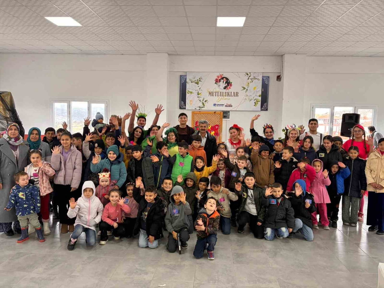 YUNUSEMRE BELEDİYESİ’NİN ARA TATİL ETKİNLİKLERİ KAPSAMINDA SAHNELENEN "BİZİM AYŞE ABUR CUBUR...