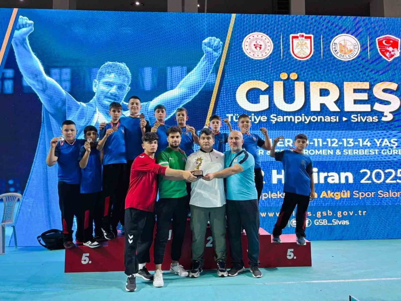 YUNUSEMRE BELEDİYESPOR, 2025 YILINDA ELDE ETTİĞİ SPORTİF BAŞARILAR VE HAYATA GEÇİRDİĞİ SOSYAL...