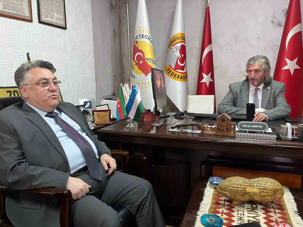 ZONGULDAK BÜLENT ECEVİT ÜNİVERSİTESİ (BEUN) REKTÖRÜ PROF. DR. İSMAİL HAKKI ÖZÖLÇER, GAZETECİLER...