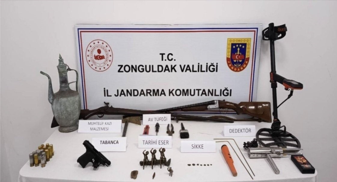 ZONGULDAK İL JANDARMA KOMUTANLIĞI EKİPLERİNCE KOZLU VE KİLİMLİ İLÇELERİNDE DÜZENLENEN OPERASYONDA...
