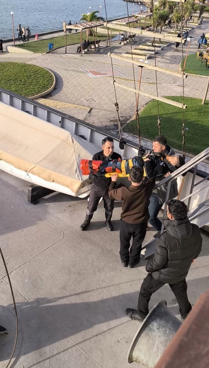 ZONGULDAK’IN EREĞLİ İLÇESİNDE, UZUNKUM CADDESİ’NDE BULUNAN ALEMDAR GEMİSİ’NDE MEYDANA GELEN KAZADA...