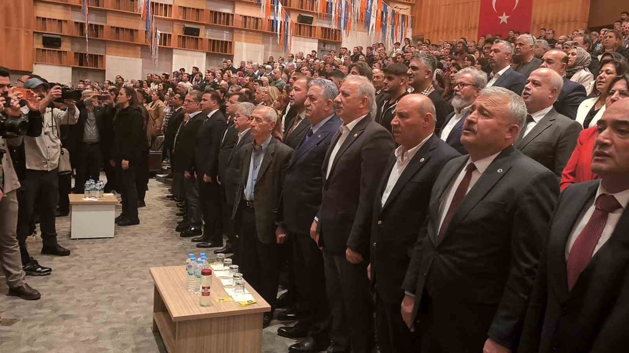 AK PARTİ GENEL BAŞKAN YARDIMCISI HAYATİ YAZICI, MEVCUT ANAYASANIN DARBE DÖNEMLERİNİN İZLERİNİ...