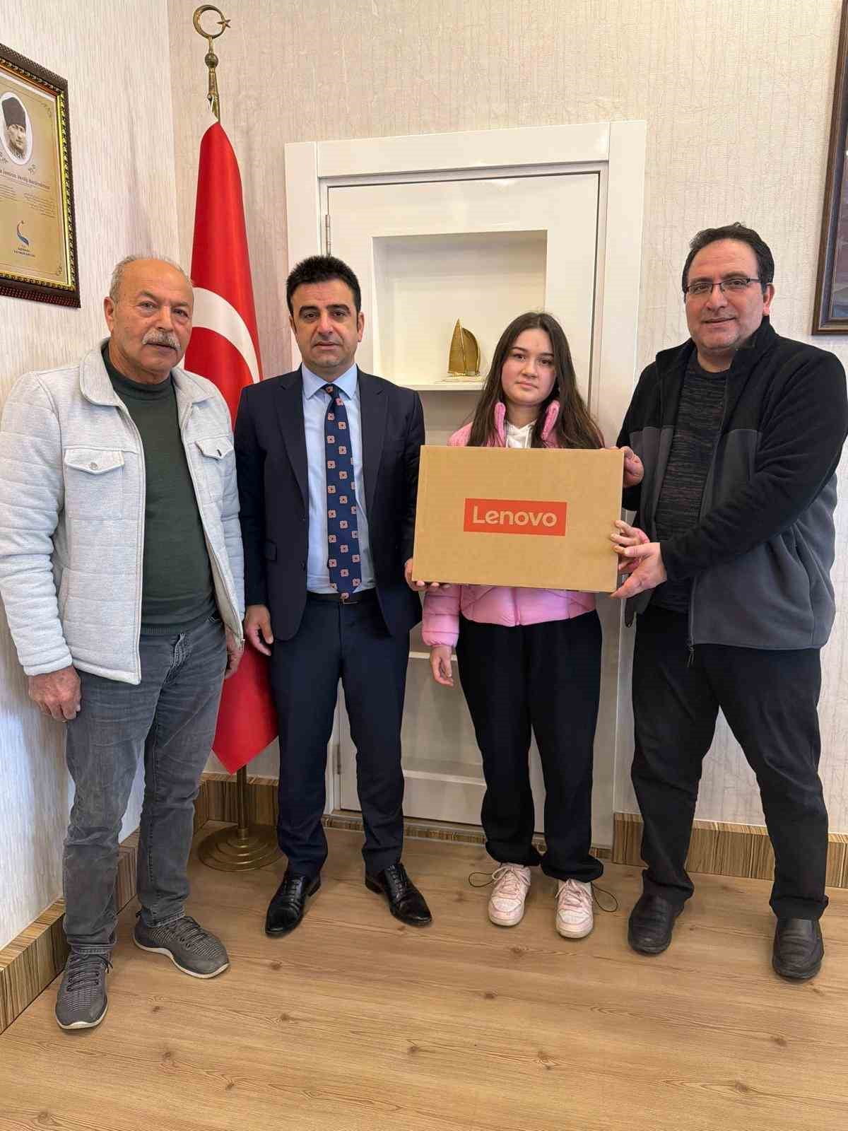 AYŞE’NİN EĞİTİM HAYALİ YARIM KALMADI