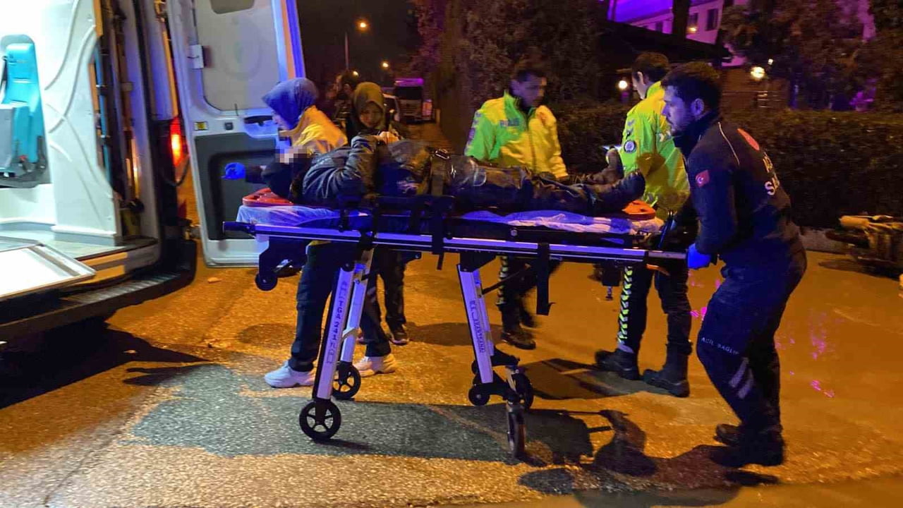 BURSA'NIN İNEGÖL İLÇESİNDE CİPİN ÇARPTIĞI MOTOSİKLET SÜRÜCÜSÜ YARALANIRKEN, KAÇAN CİP SÜRÜCÜSÜ...