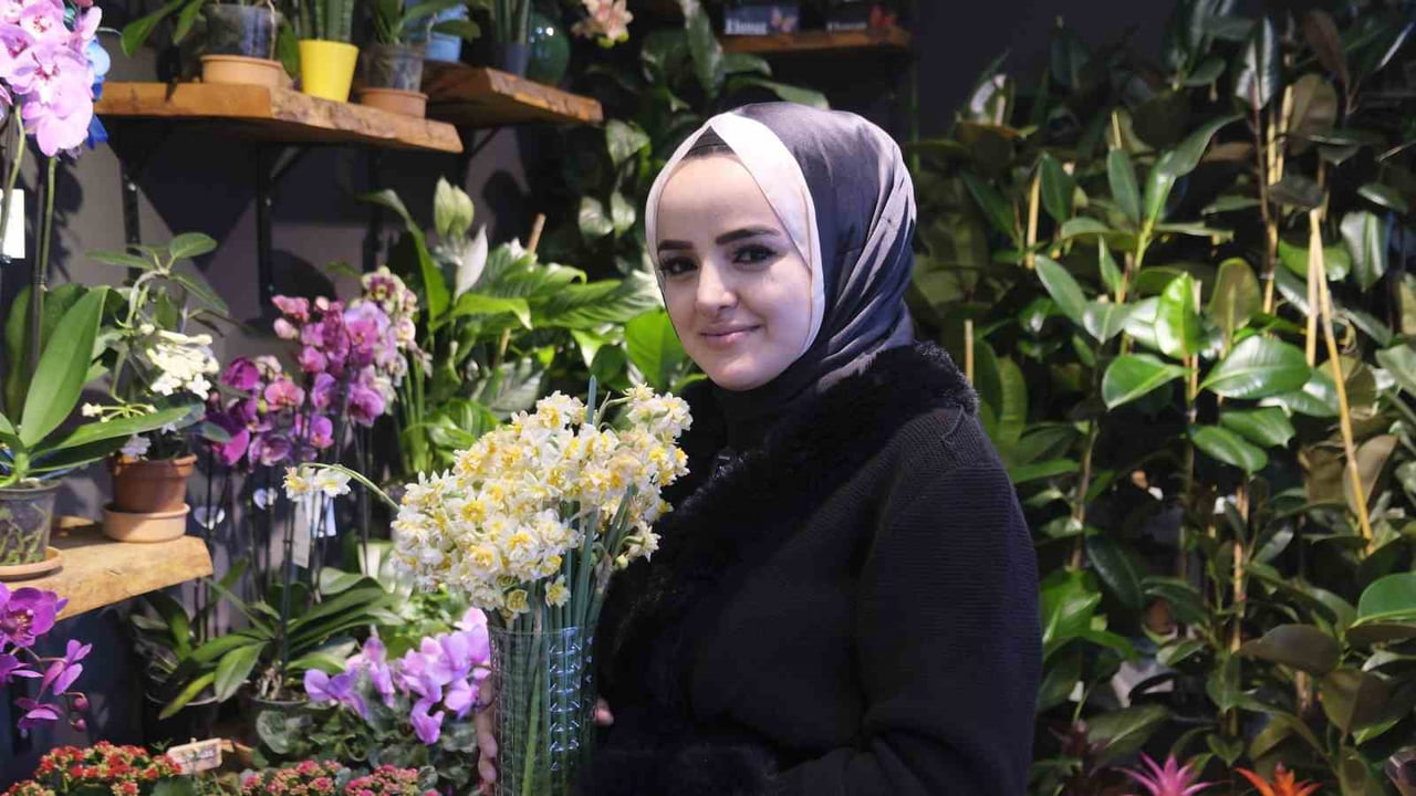 FATMA NUR ŞALKACI, NERGİS ÇİÇEĞİNİN SADECE BELİRLİ DÖNEMLERDE YETİŞTİĞİNİ...