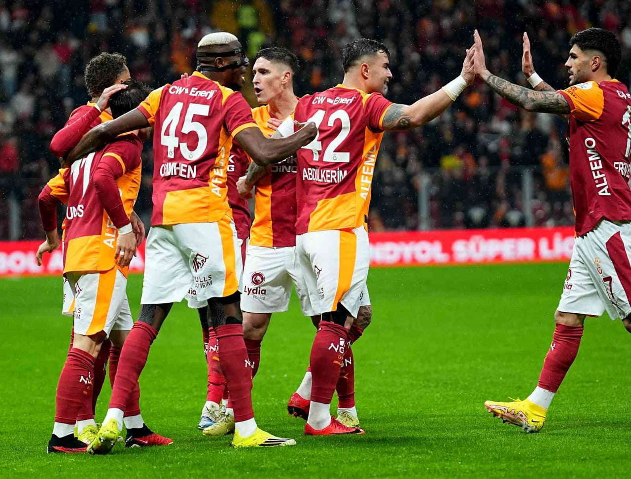 GALATASARAY, KAYSERİSPOR İLE OYNADIĞI SON 7 MÜSABAKADA 6 GALİBİYET ELDE EDERKEN, 1 KEZ DE BERABERE...