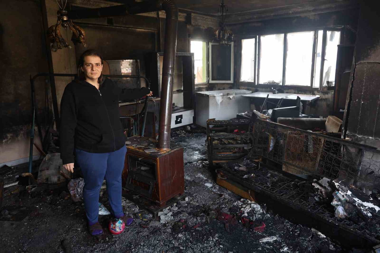 HATAY’DA KOCASI CEZAEVİNDE OLAN 4 ÇOCUKLU ANNE MELEK UZUN’A AİT EVDE, ÇIKAN YANGINDAN DOLAYI MADDİ...