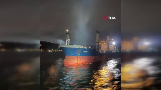 İstanbul Boğazı'nda kuru yük gemisi arıza yaptı