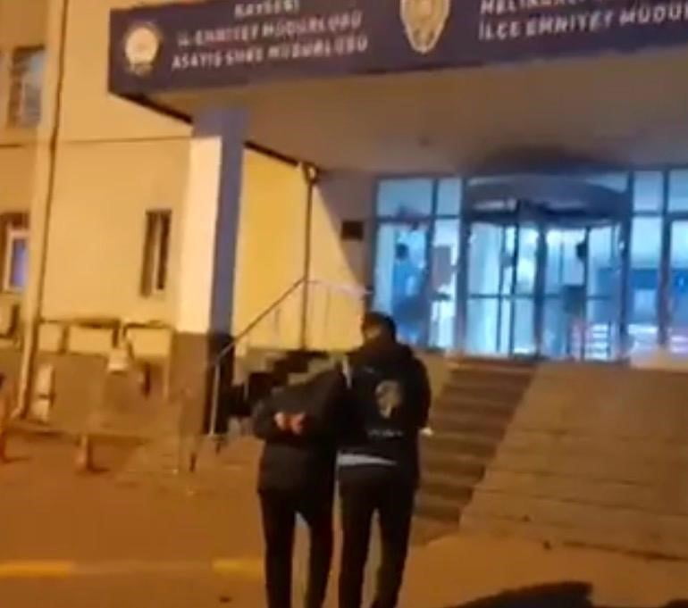 KAYSERİ’NİN KOCASİNAN İLÇESİNDE BİR İKAMETE ATEŞ ETTİKTEN SONRA KAÇAN ŞÜPHELİ POLİS EKİPLERİ...