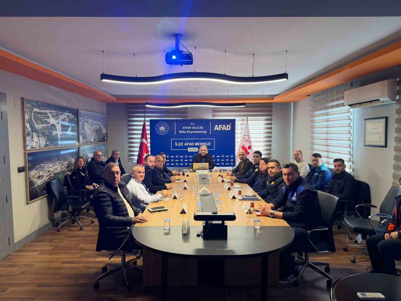 MUHTEMEL AFET VE ACİL DURUMLARA KARŞI HAZIRLIKLI OLUNMASI AMACIYLA İLÇE AFAD KOORDİNASYON MERKEZİ...