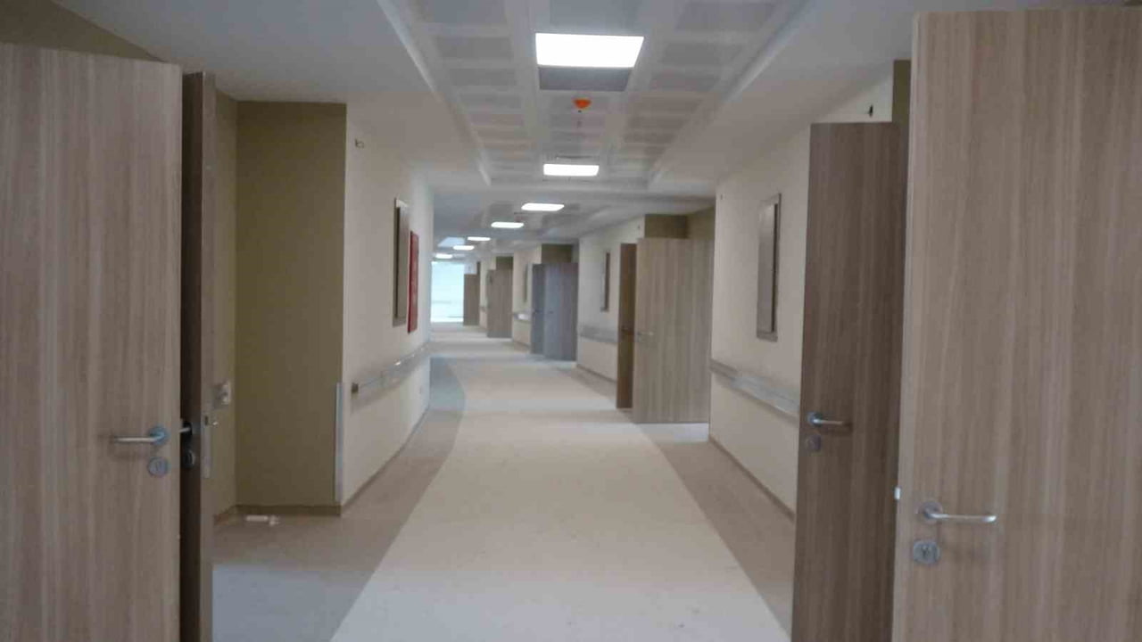 TRABZON'DA ŞENOL GÜNEŞ SPOR KOMPLEKSİ'NİN YANINDAKİ DOLGU ALANINDA, YAPIMI SÜREN 900 YATAKLI ŞEHİR...