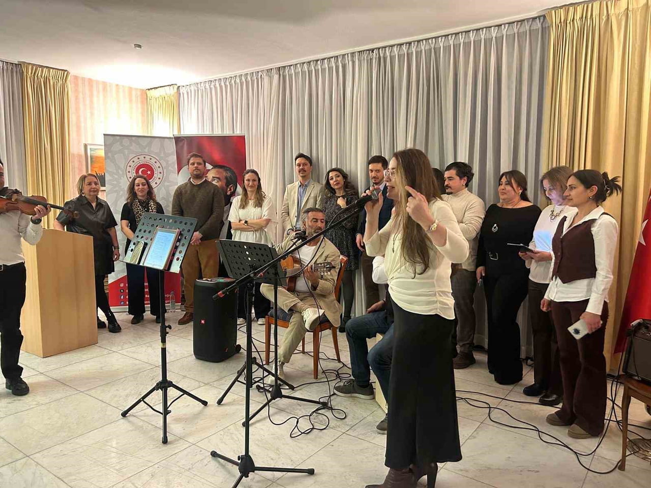 27 MART DÜNYA TİYATRO GÜNÜ, MÜNİH’TE ANLAMLI VE SICAK BİR ETKİNLİKLE KUTLANDI.