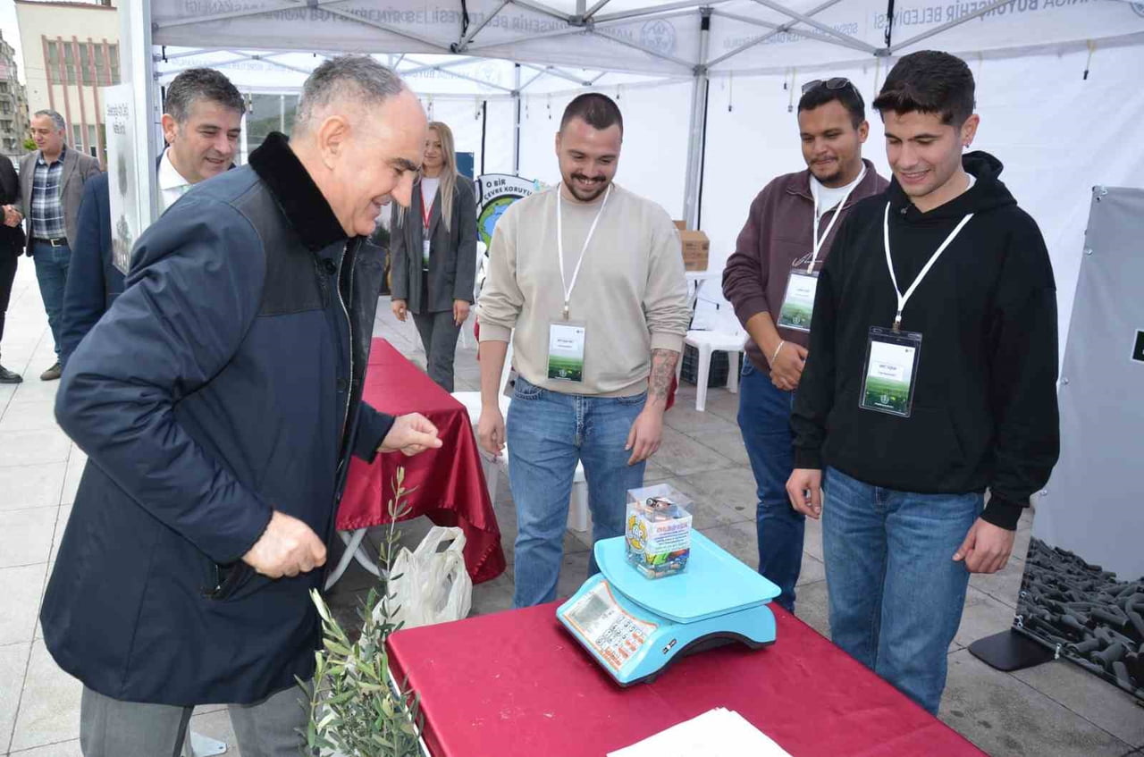 30 MART ULUSLARARASI SIFIR ATIK GÜNÜ KAPSAMINDA MANİSA’DA "GIDA İSRAFI" TEMASIYLA ÇEŞİTLİ...
