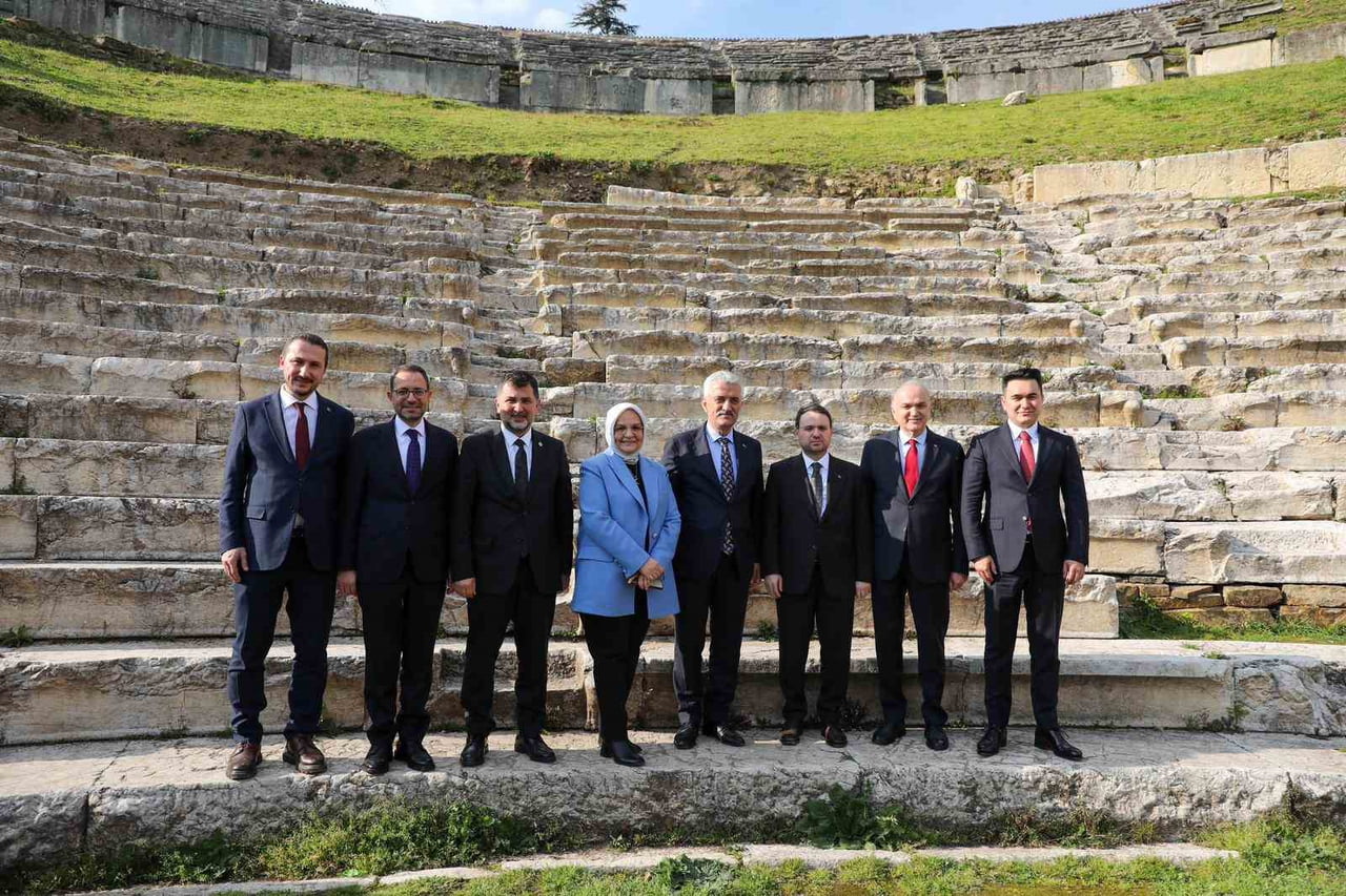 ADALET BAKANI AKIN GÜRLEK, YURT ZİYARETLERİ KAPSAMINDA ÜÇÜNCÜ DURAĞI DÜZCE’DE YAPTIĞI TEMASLAR...