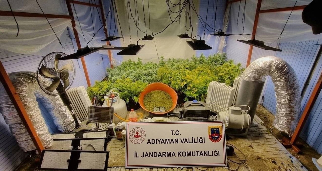 ADIYAMAN İL JANDARMA KOMUTANLIĞI EKİPLERİNCE, KAHTA CUMHURİYET BAŞSAVCILIĞI KOORDİNESİNDE...