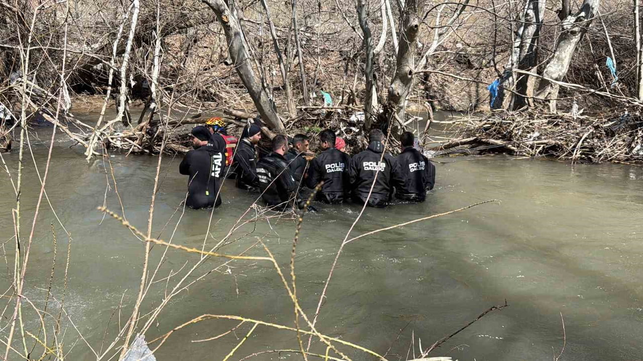 ADIYAMAN’IN ÇELİKHAN İLÇESİNDE 26 MART TARİHİNDEN BERİ KAYIP OLAN 8 YAŞINDAKİ OTİZMLİ FIRAT CAN...