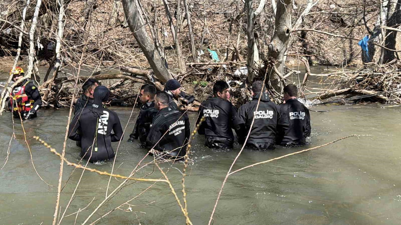 ADIYAMAN’IN ÇELİKHAN İLÇESİNDE 26 MART TARİHİNDEN BERİ KAYIP OLAN 8 YAŞINDAKİ OTİZMLİ FIRAT CAN...