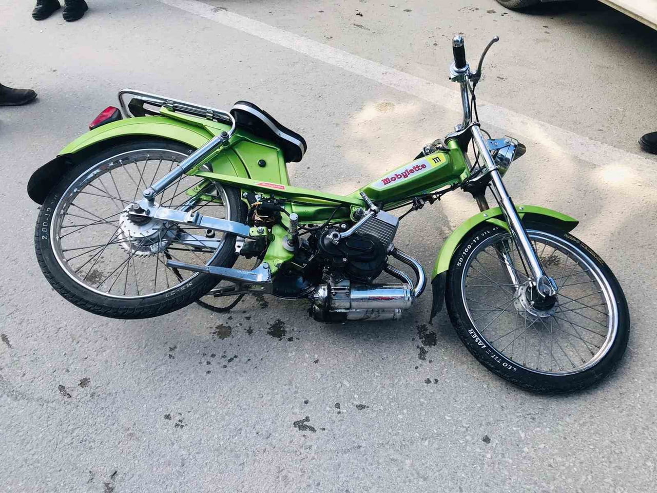 AFYONKARAHİSAR'DA YAKLAŞIK 30 BİN TL DEĞERİNDEKİ MOTOSİKLETİ PLAKASIZ VE EHLİYETSİZ OLARAK...