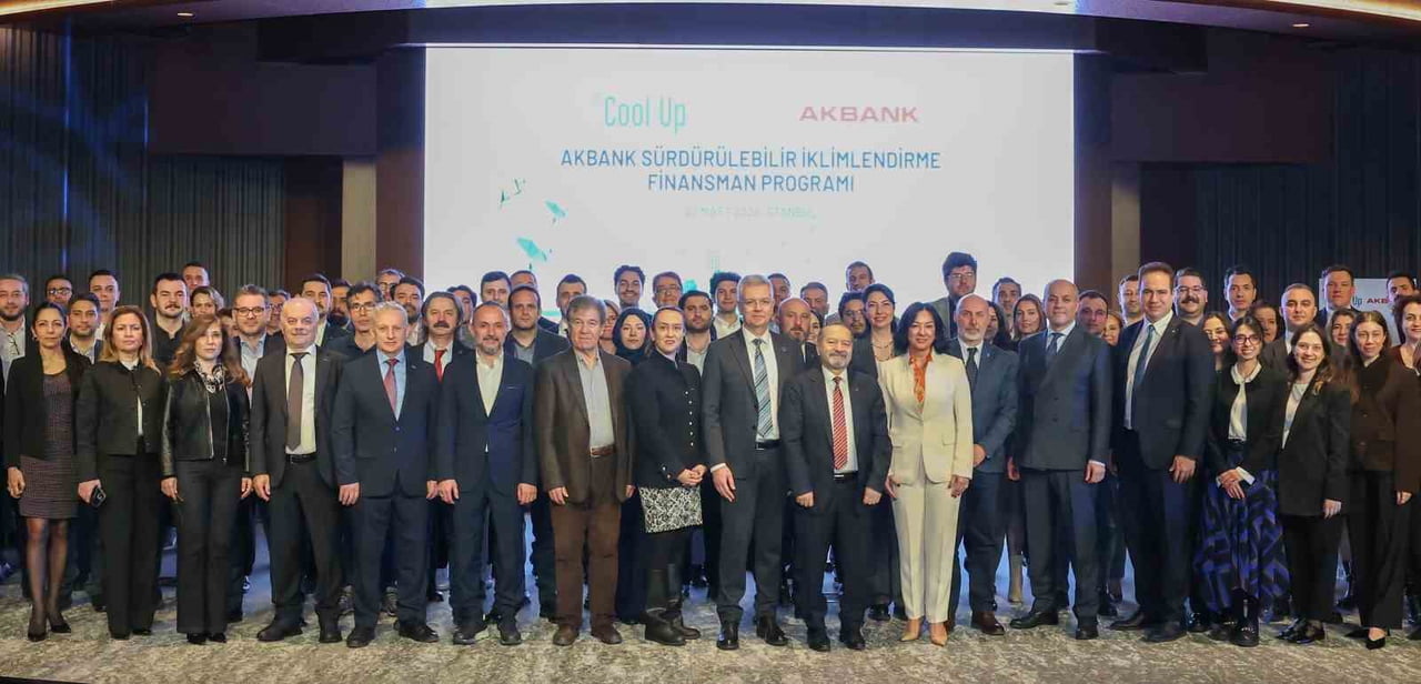 AKBANK, İŞLETMELERİN ENERJİ VERİMLİ VE DÜŞÜK KARBONLU İKLİMLENDİRME TEKNOLOJİLERİNE GEÇİŞİNİ...