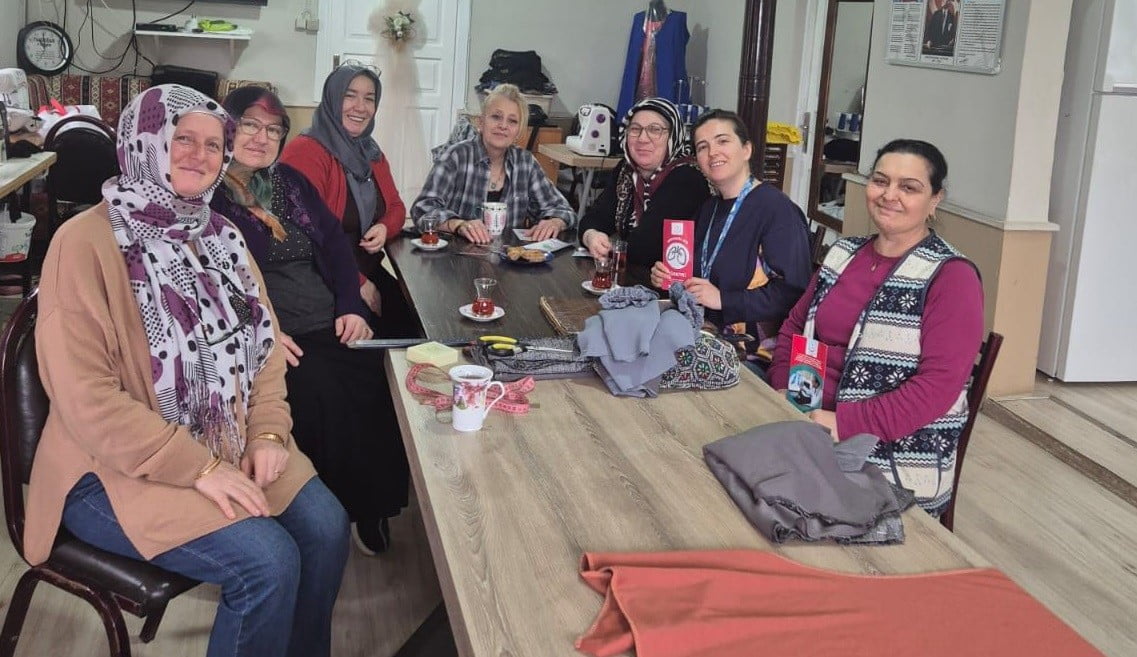 AKÇAKOCA İLÇE SAĞLIK MÜDÜRLÜĞÜ, GÖKTEPE KÖYÜ DİKİŞ KURSU’NDA EĞİTİM GÖREN KURSİYERLERE...