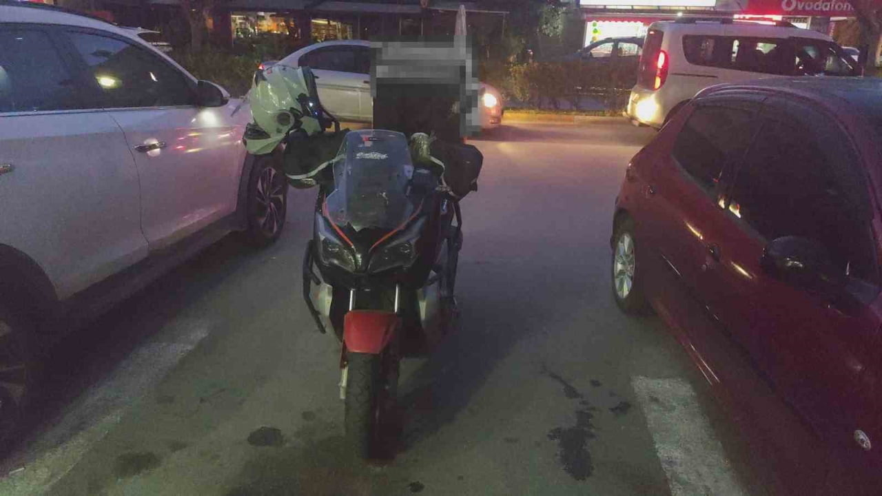 ANTALYA’NIN MANAVGAT İLÇESİNDE, PARK HALİNDEKİ OTOMOBİLİN KAPISININ ANİDEN AÇILMASI SONUCU MEYDANA...