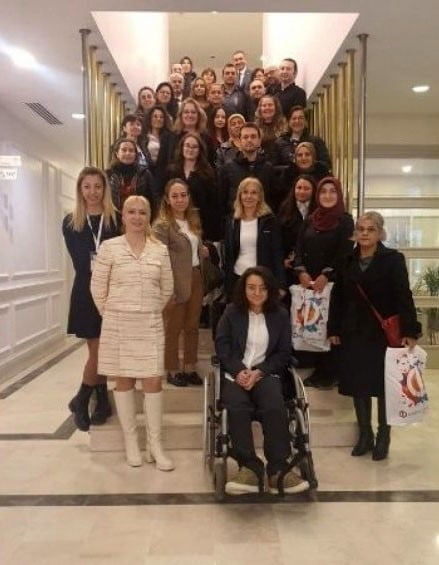 AÖF TARAFINDAN YÜRÜTÜLEN KALİTE ELÇİLERİ BULUŞMALARININ İLK ETABI, BURSA’DA PODYUM DAVET’TE YOĞUN...