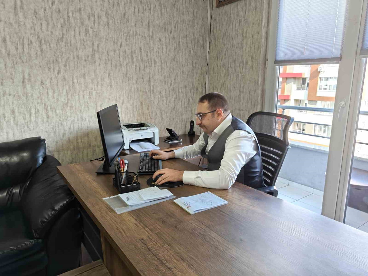 AVUKAT MÜCAHİD KÜÇÜK, ÇİFTLER ARASINDA BANKA KARTININ ALINMASININ YA DA EV İHTİYAÇLARI İÇİN PARA...