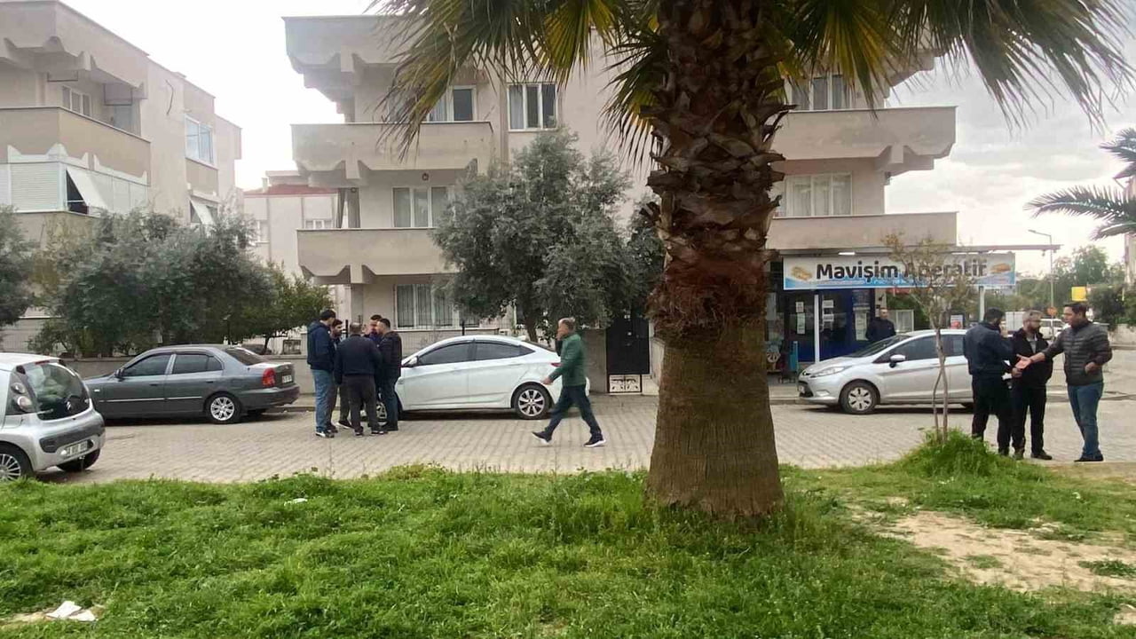 AYDIN'IN NAZİLLİ İLÇESİNDE KADIN BAŞ GARDİYAN EVİNDE ÖLÜ BULUNDU.