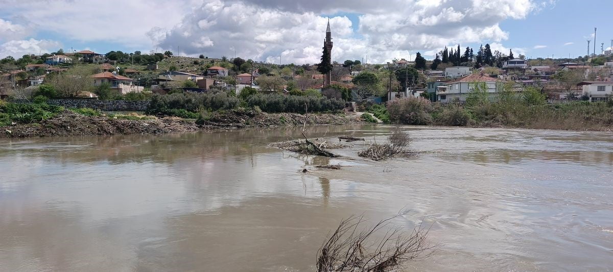 AYDIN’IN SÖKE İLÇESİNDE ETKİLİ OLAN YAĞIŞLARIN ARDINDAN BÜYÜK MENDERES NEHRİ’NİN SU SEVİYESİ...