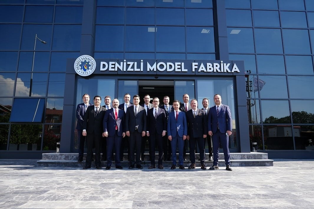 AYDIN SANAYİ ODASI YÖNETİM KURULU, DENİZLİ SANAYİ ODASI'NI VE MODEL FABRİKAYI ZİYARET ETTİ. AYSO...