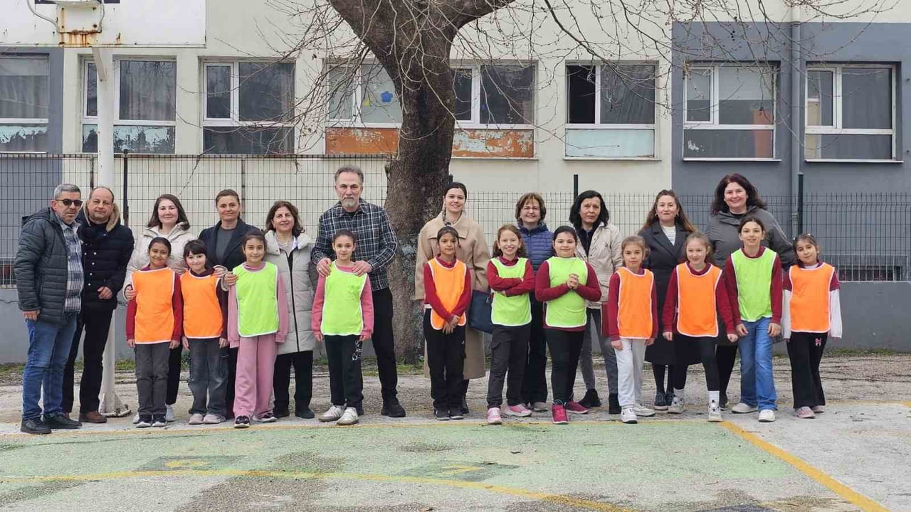 BANDIRMA’DA ÖĞRENCİLER İÇİN ATLETİZM SEÇMELERİ YAPILDI