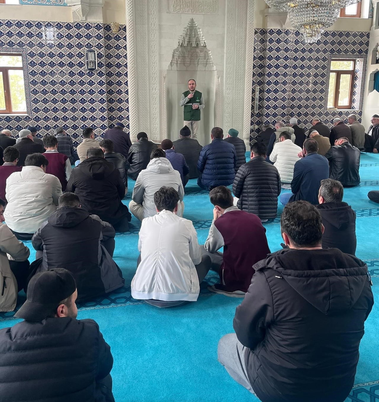 BAYBURT'TA CAMİ CEMAATİNE BAĞIMLILIKLA MÜCADELE KONUSUNDA BİLGİ VERİLDİ