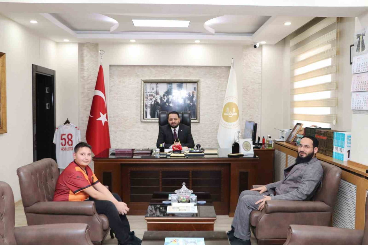 BAYRAM HARÇLIĞINI FİLİSTİN’E BAĞIŞLADI