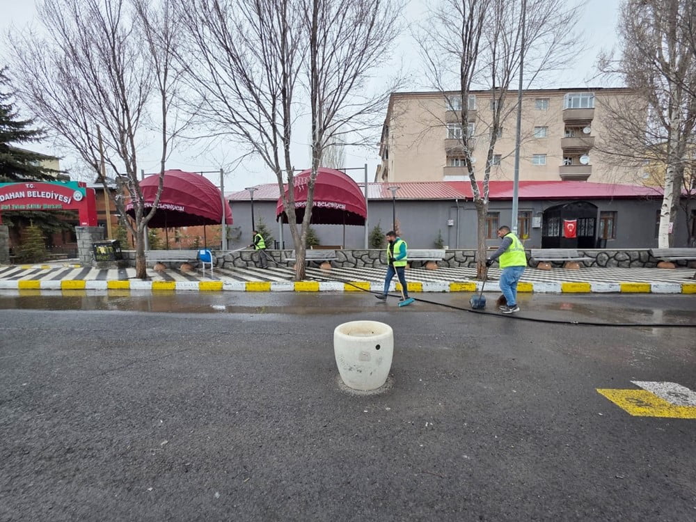BELEDİYE EKİPLERİ’NİN KAR MOLASI SONA ERDİ, BAHAR TEMİZLİĞİ YENİDEN BAŞLADI. (OLGUN...