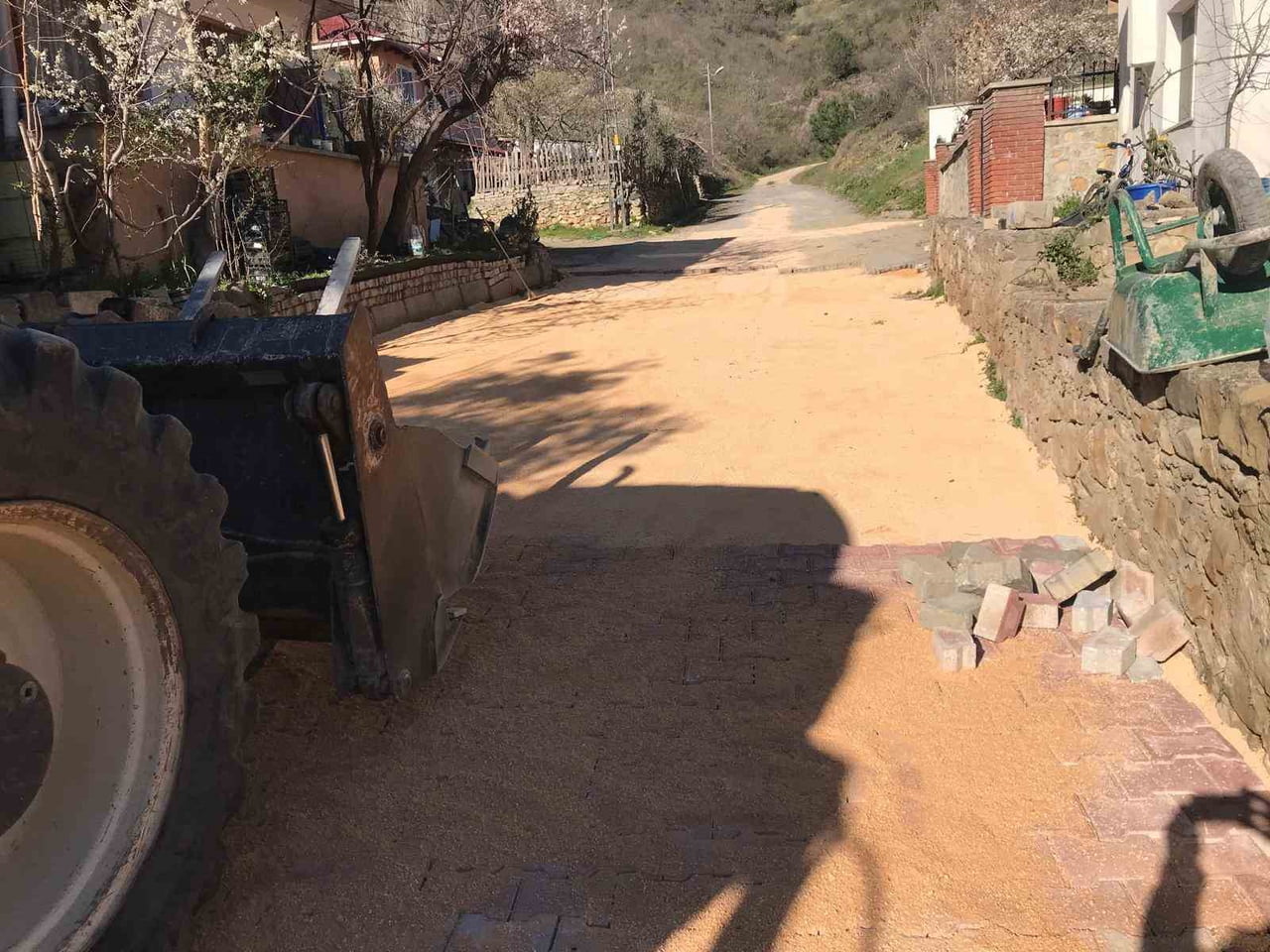 BİLECİK'TE CADDE VE SOKAKLAR ULAŞIMA AÇILIYOR