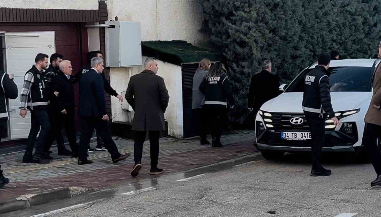 BURSA BÜYÜKŞEHİR BELEDİYE BAŞKANI BOZBEY GÖZALTINA ALINDI