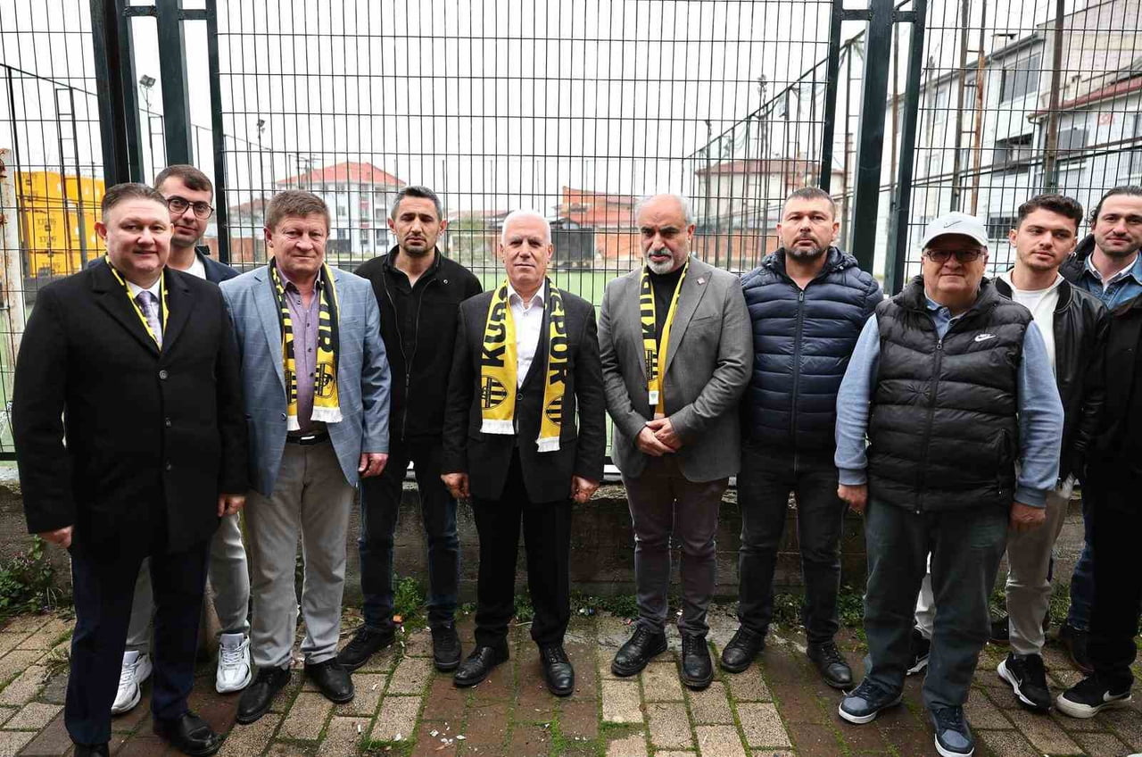 BURSA BÜYÜKŞEHİR BELEDİYE BAŞKANI MUSTAFA BOZBEY, İNEGÖL KURŞUNLU SPOR KULÜBÜ’NÜ ZİYARET EDEREK...