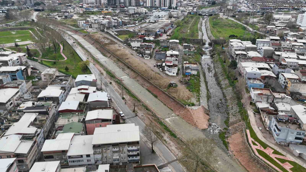 BURSA BÜYÜKŞEHİR BELEDİYESİ, ULAŞIM AĞINI GÜÇLENDİRMEK VE DAHA SAĞLIKLI HALE GETİRMEK İÇİN...
