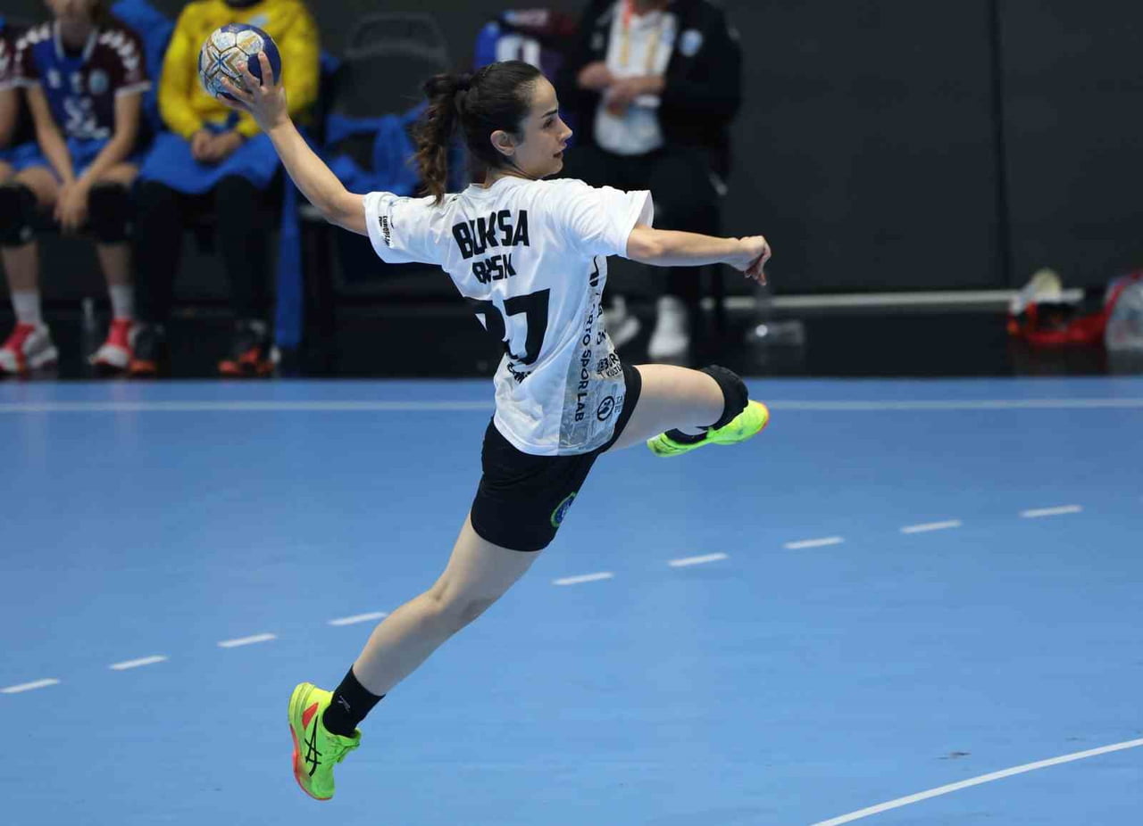 BURSA BÜYÜKŞEHİR BELEDİYESPOR KADIN HENTBOL TAKIMI, EHF KADINLAR AVRUPA KUPASI ÇEYREK FİNAL RÖVANŞ...