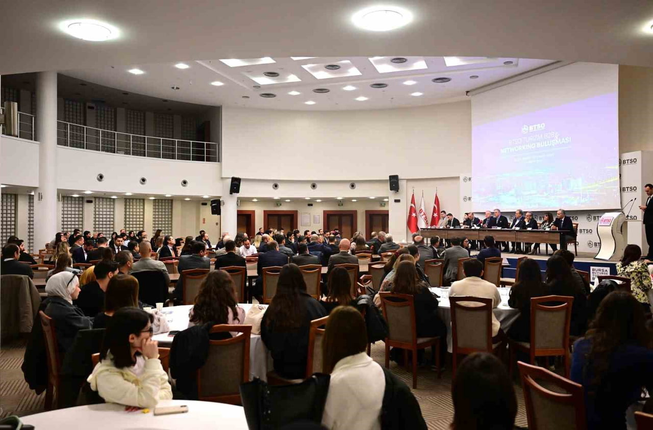 BURSA TİCARET VE SANAYİ ODASI (BTSO), TURİZM SEKTÖRÜNDE İŞ BİRLİĞİNİ GÜÇLENDİRMEK AMACIYLA ÖNEMLİ...