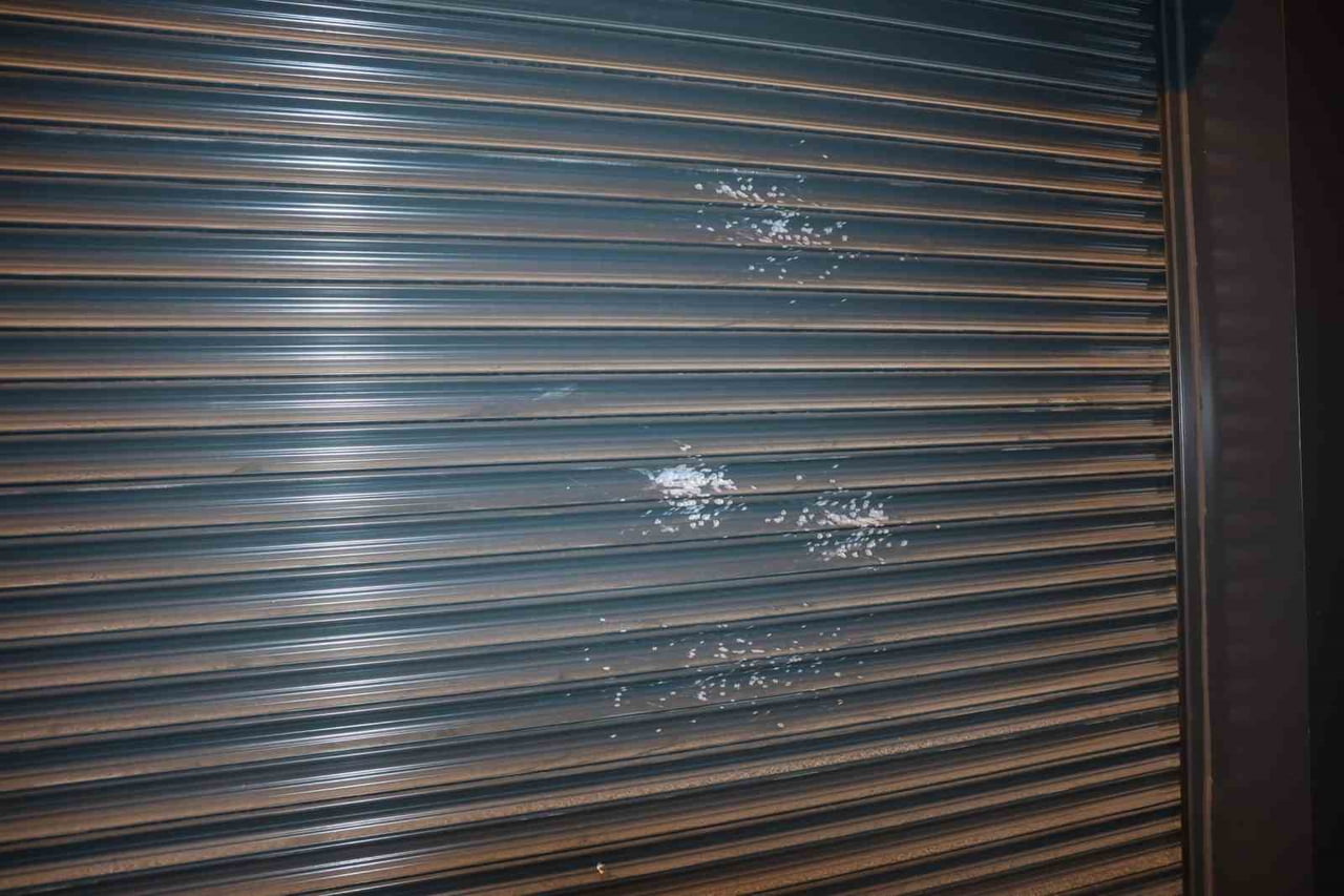 CAMİCEDİT MAHALLESİ GÖRGÜNLER CADDESİ'NDE BİR İŞ YERİNE ATEŞ AÇILDI