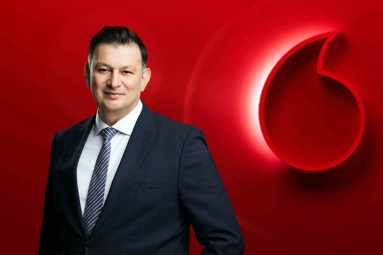 CEM AKOYMAK, VODAFONE TÜRKİYE HUKUK VE KURUMSAL GÜVENLİKTEN SORUMLU İCRA KURULU BAŞKAN YARDIMCISI...