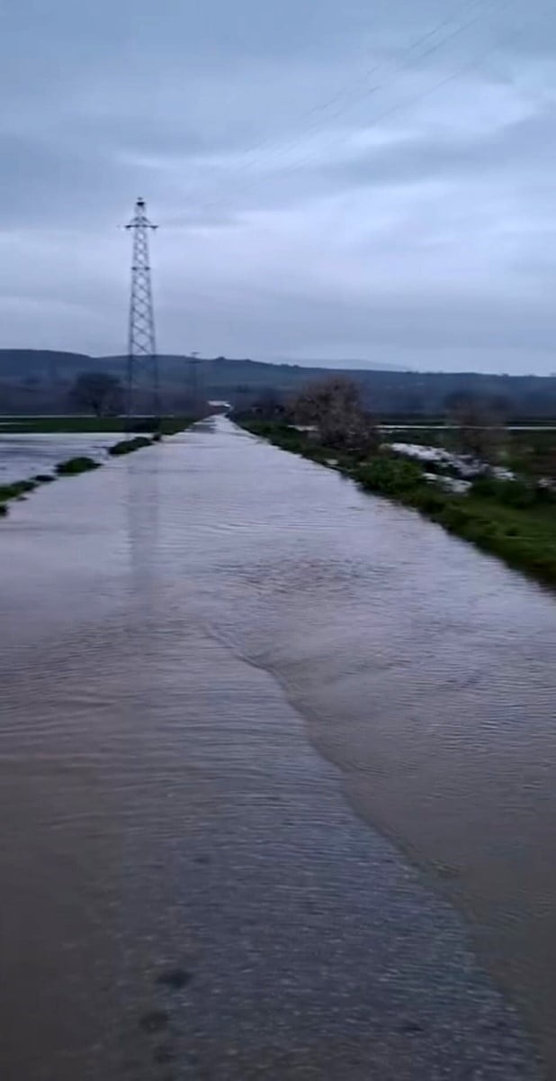 DEBİSİ YÜKSELEN VE YER YER HAVZASINI GENİŞLETEN SUSURLUK ÇAYI BÖLGESİNDE SUYUN AKIŞ HIZI GÖRENLERİ...