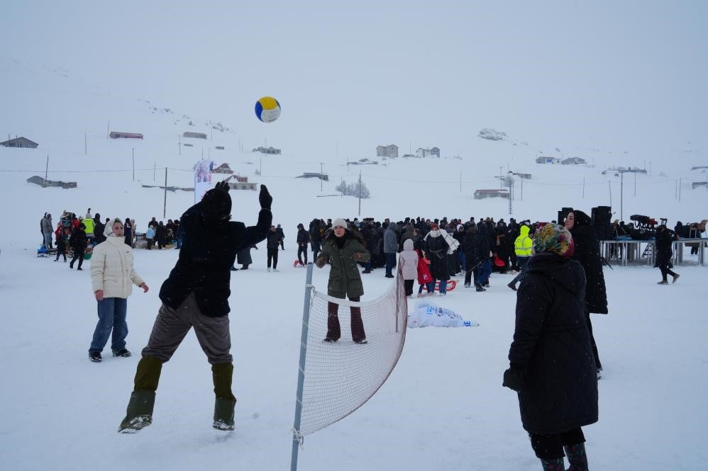 DEMİRÖZÜ’NDE VOLEYBOL ŞENLİĞİ VE TURNUVASI İÇİN BAŞVURU SÜRECİ BAŞLADI